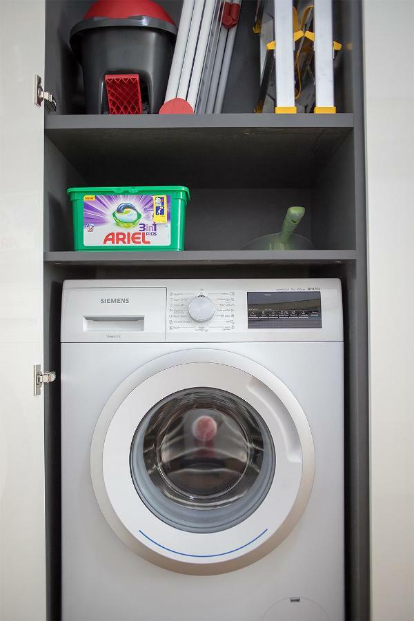 Apartment Near City Centre With Parking Place Praha Bagian luar foto