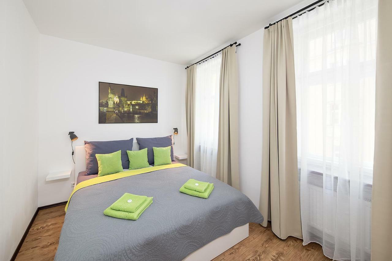 Apartment Near City Centre With Parking Place Praha Bagian luar foto